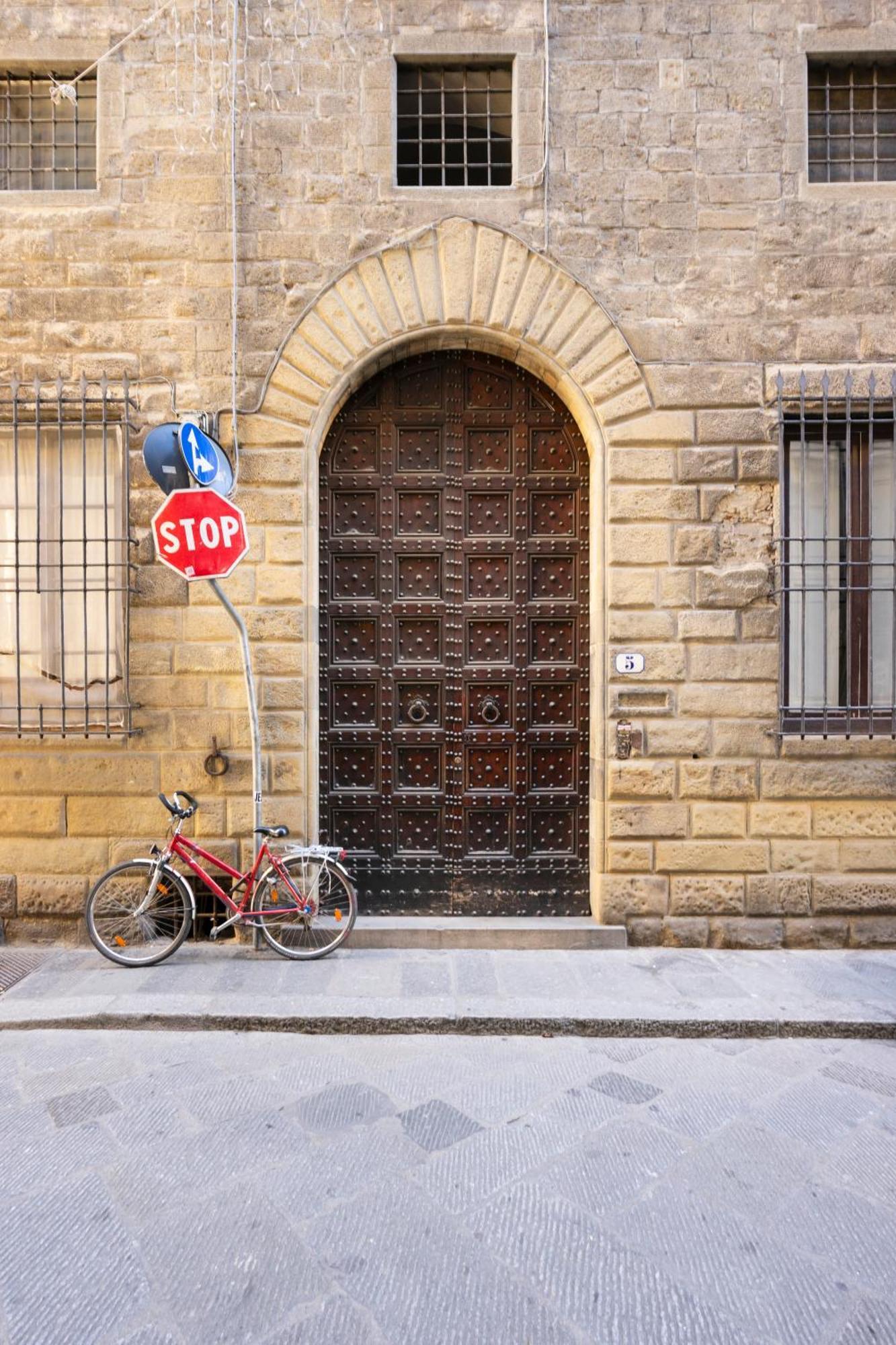 Appartamento Ponte Vecchio Con Posto Auto Su Richiesta Florence Exterior photo